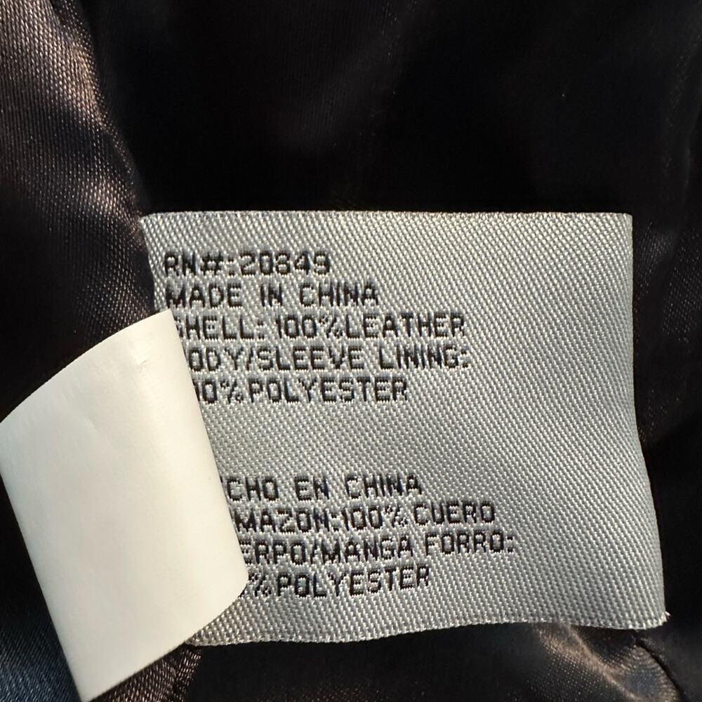 Black leather jacket, EUC, size medium - Picture 5 of 11